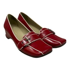 “Kenneth Cole Reaction Joan Shark Red Buckle Square-Toe Loafers